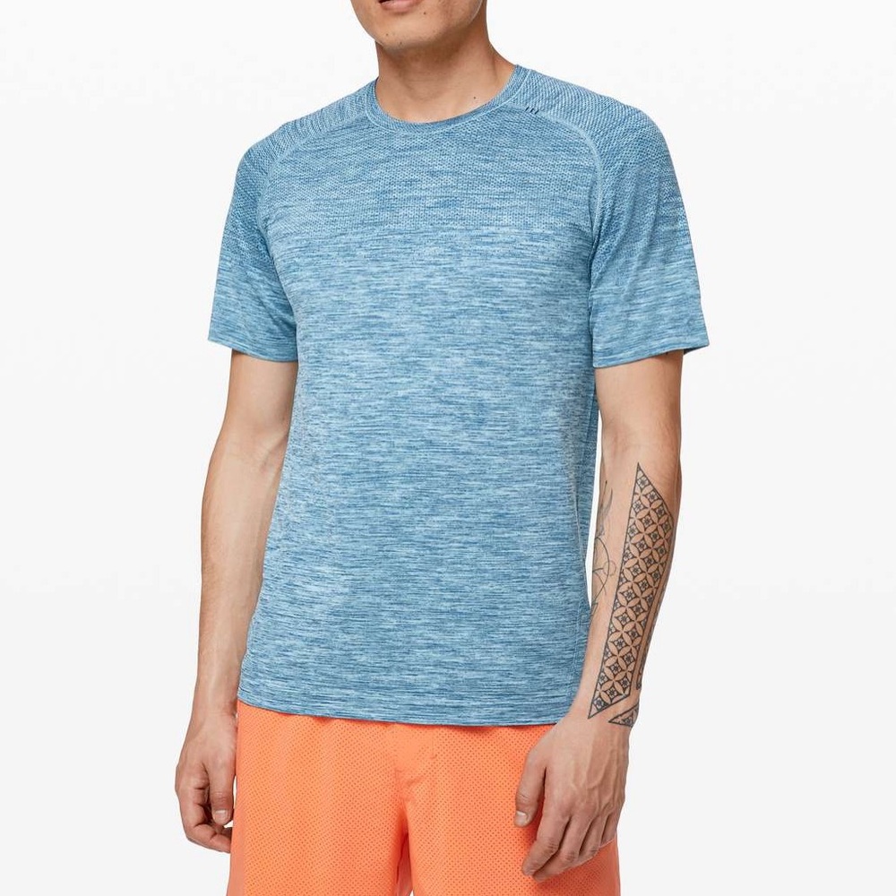 Lululemon Metal Vent Tech Short Sleeve
Poseidon / Hydra Blue size XXL